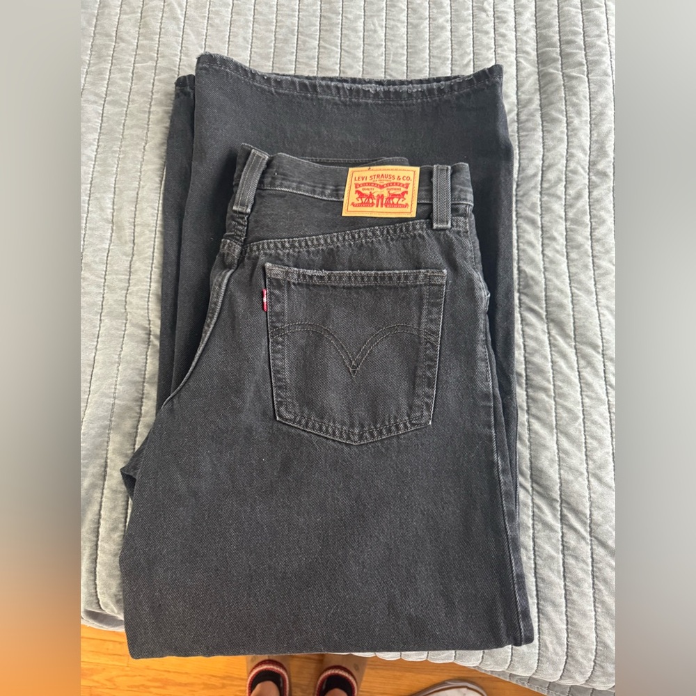 Women's size 29 baggy wide leg levi's jeans